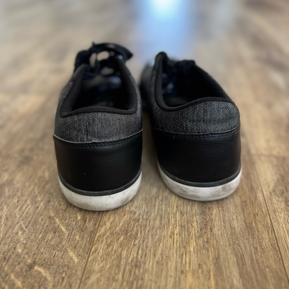 Lacoste Minzah Low-Profile Black Faux-Leather Sneakers - Picture 7 of 10